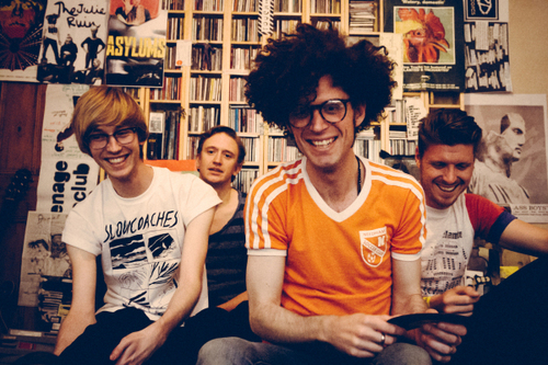 Asylums Stream New Video for 'I've Seen Your Face in a Music Magazine' Asylums Post