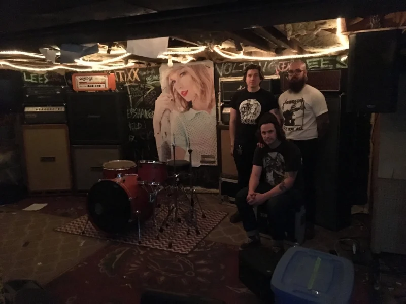 Fives: 5 Essential Canadian DIY Bands by Customer Service Customer Service Features