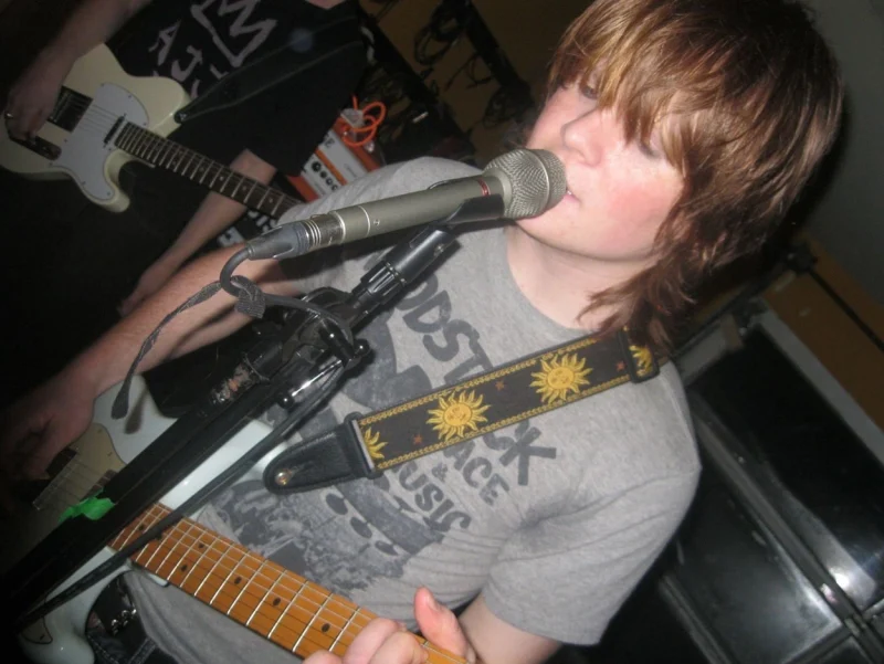 Fives: 5 Essential Canadian DIY Bands by Customer Service Customer Service Features