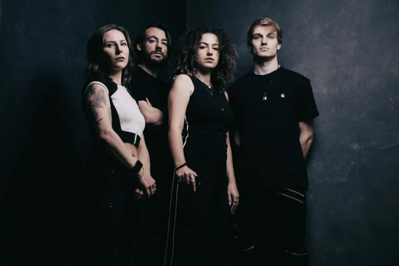 Mallavora promotional photograph by Derek Bremner