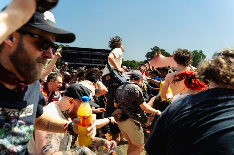 Unpeople's Luke Caley at Slam Dunk Festival South 2026. Photo Credit @samstruttphoto